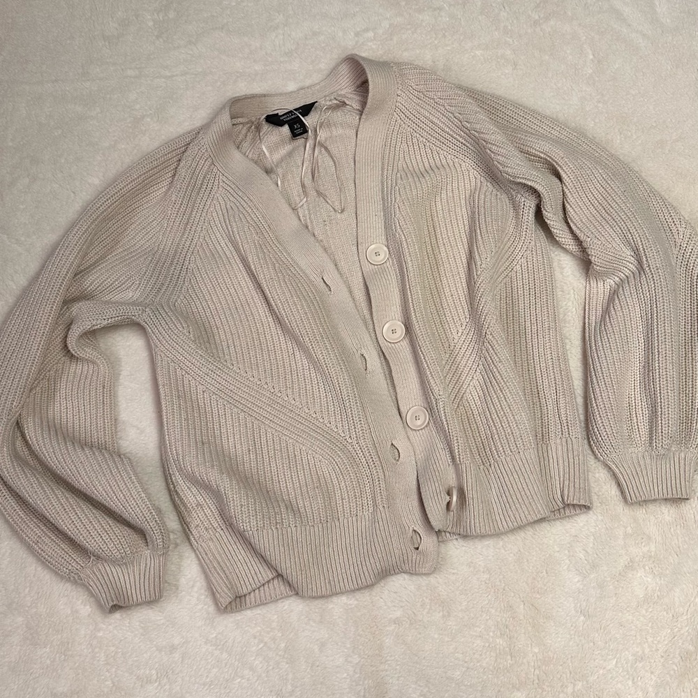 BUTTON UP CARDIGAN
